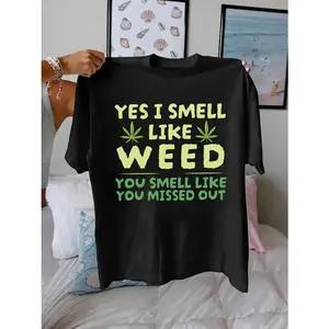 Bold "Yes I Smell Like Weed" Graphic Print T-Shirt for Men & Women, Black Cotton Tee with Green Leaf Design, Casual Knitted Top for Spring Summer, Everyday Wear, Humorous & Playful Streetwear
