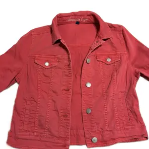 American Eagle Red Denim Jacket Classic Design Bold Color Perfect for Casual Wear Comfortable Durable Denim Material/ LG