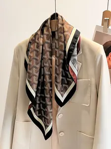 Fashion Simple Geometric Print Checkered Scarf, Stylish Neck Wrap for Outdoor Travel Dating, Warm and Versatile Accessory for Professional