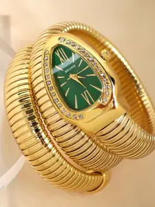 Women's Fashion Bangle Watch, Snake Quartz Watch, Creative Design, Personalized Jewelry Accessory, Stylish Clock Gift Idea