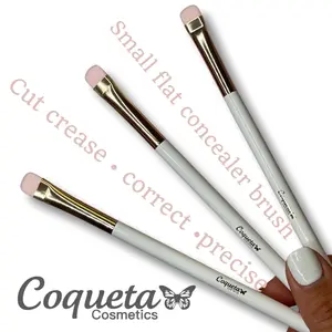 Flat concealer brush
