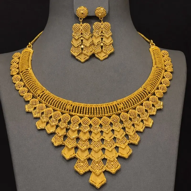 Gold-Plated Jewelry Set for a Glamorous Diva Look