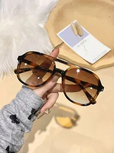 Vintage Pilot Sunglasses for Men and Women, Classic Aviator Sunglasses, Fashion Classic Design, Sports, Travel, Beach, Driving, Outdoor Activities, Party, Sun Protection