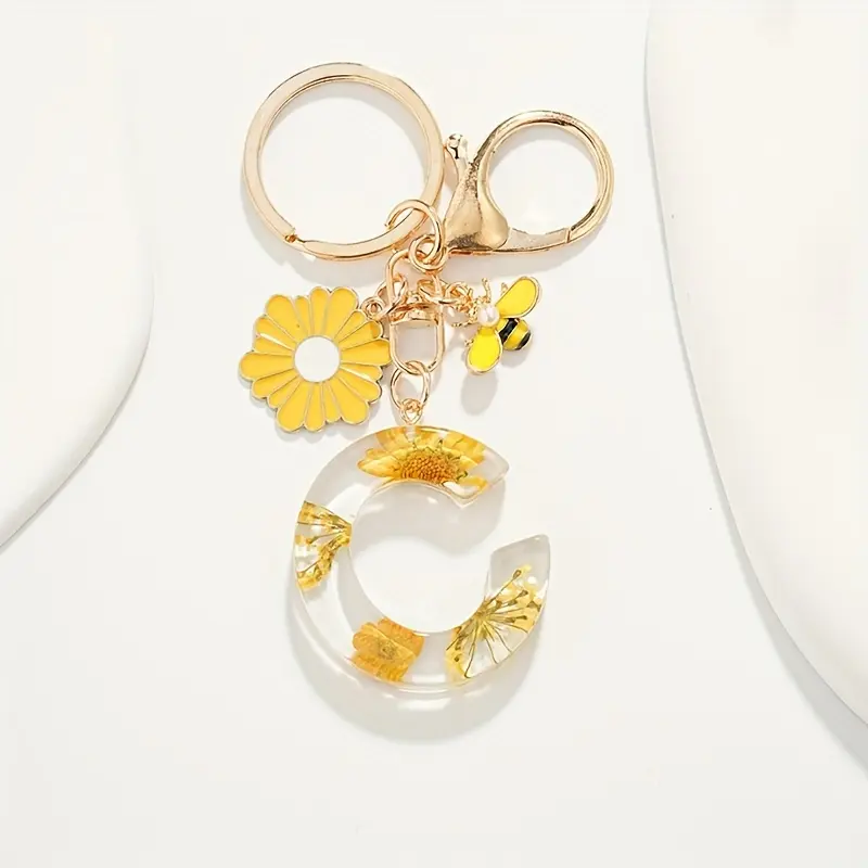 1 /20Pcs resin letter keychain resin daisy letter keychain bee charm bag hanging key accessories Valentine's Day gift