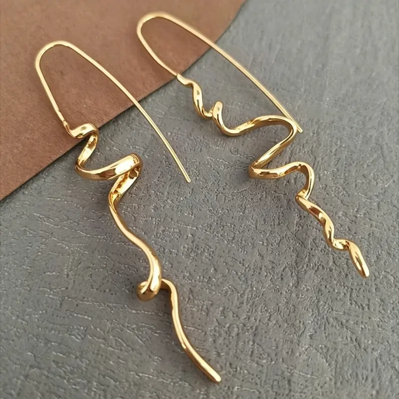 French Style Asymmetrical Earrings for Women Fashionable Metal Design, Trendy Versatile Statement Jewelry, All-Season Casual Accessory, Summer Earrings
