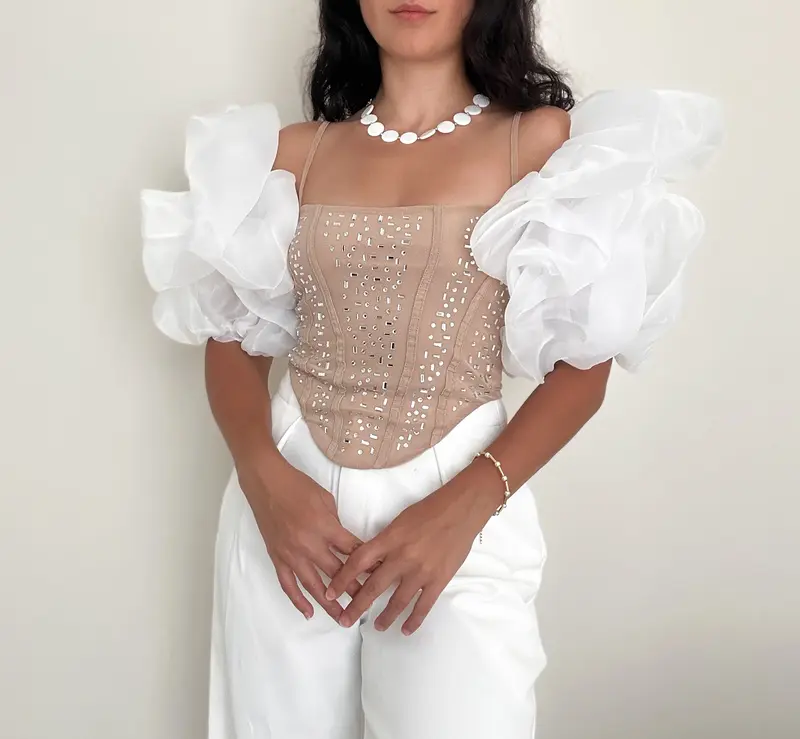 accessories with off shoulder dress Night on the town, anyone?  , This chocolate brown off-the-shoulder dress  paired with gold accessories is the perfect outfit inspiration. Slayed by  @prettytye_ , #styleinspo #outfitinspiration