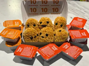 Little Chicken Nugget 6 Pack