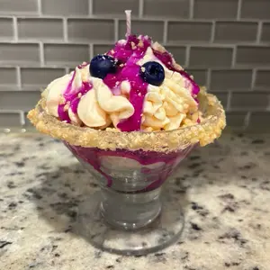 Blueberry muffin candle