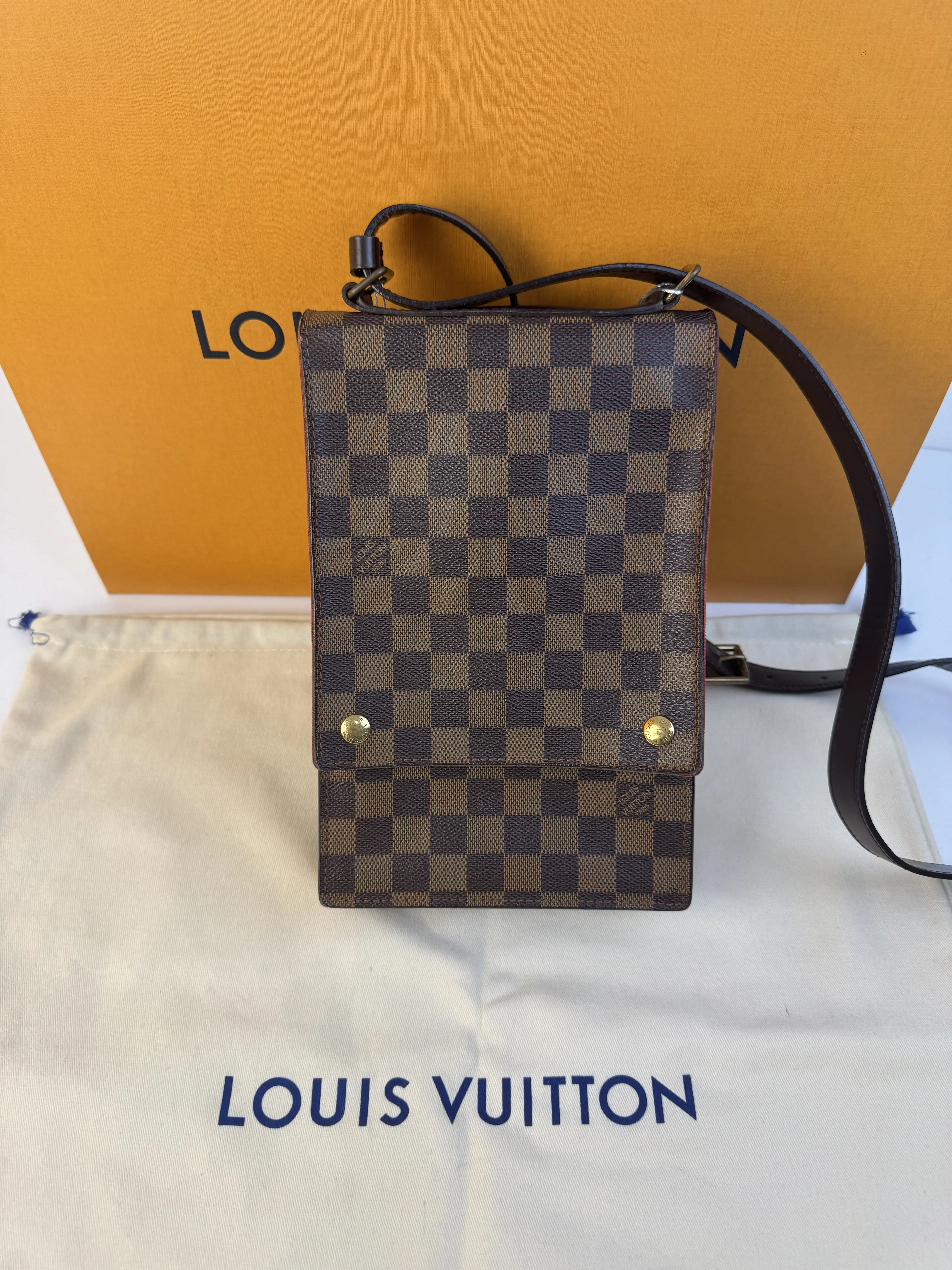 Pre-owned Louis Vuitton Brown Checkerboard Camera Crossbody Bag MSSJ