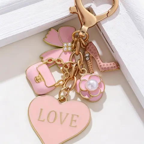 Heart-Shaped Bag Charm Pink & Gold: Girly Style, Cute Charms, Cute and sweet Wear-resistant and scratch-resistant Keychain For Bags, Keys, Earphone Cases Gifts for Friends, Birthday Gifts