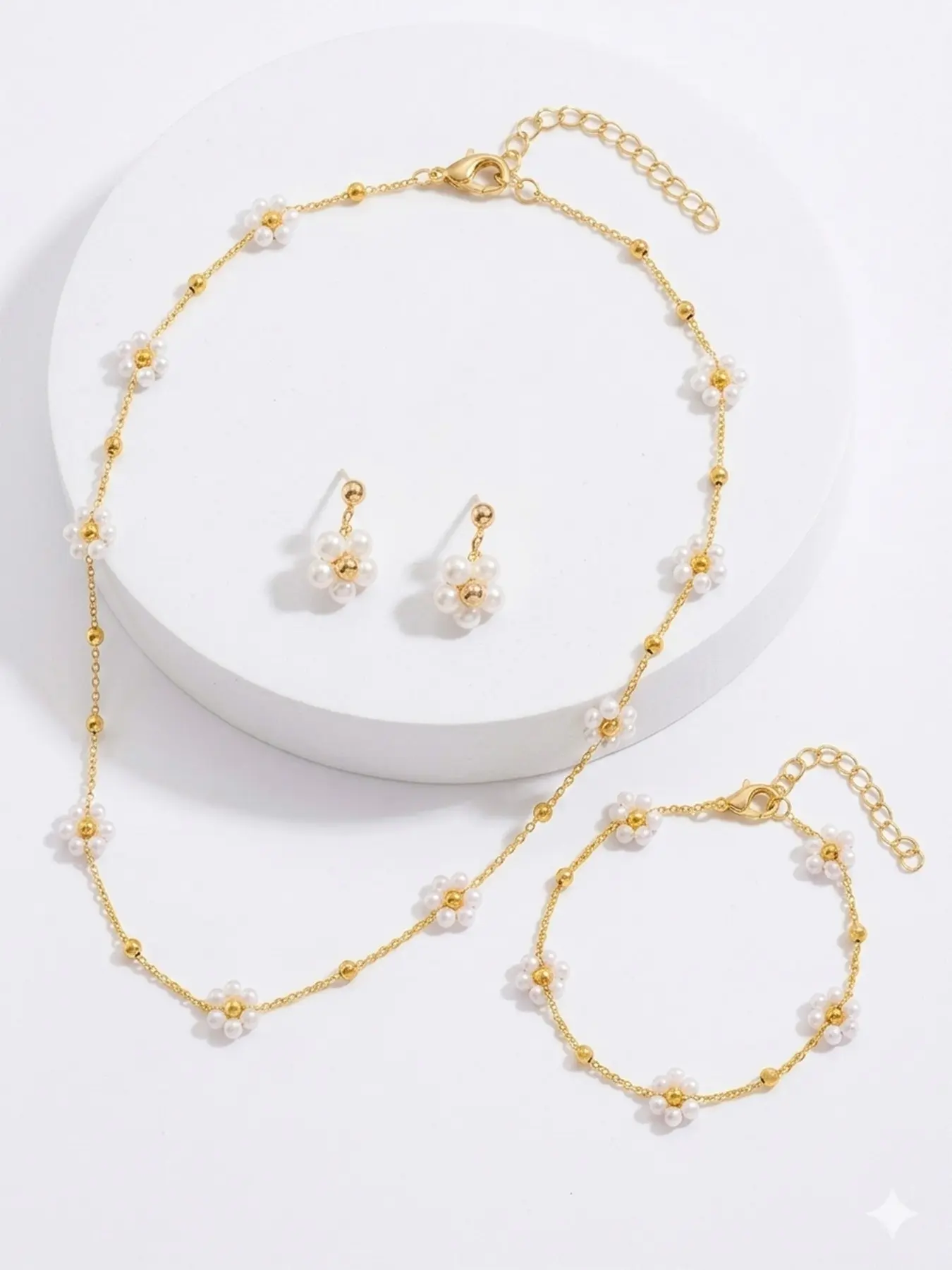 Floral Pearl, Fashionable Jewelry Set, Featuring a Daisy Design, for Women, Perfect for Daily Wear and Gifting, Includes Necklace, Bracelet, Earrings, Suitable for Weddings, Birthday, Tea Parties