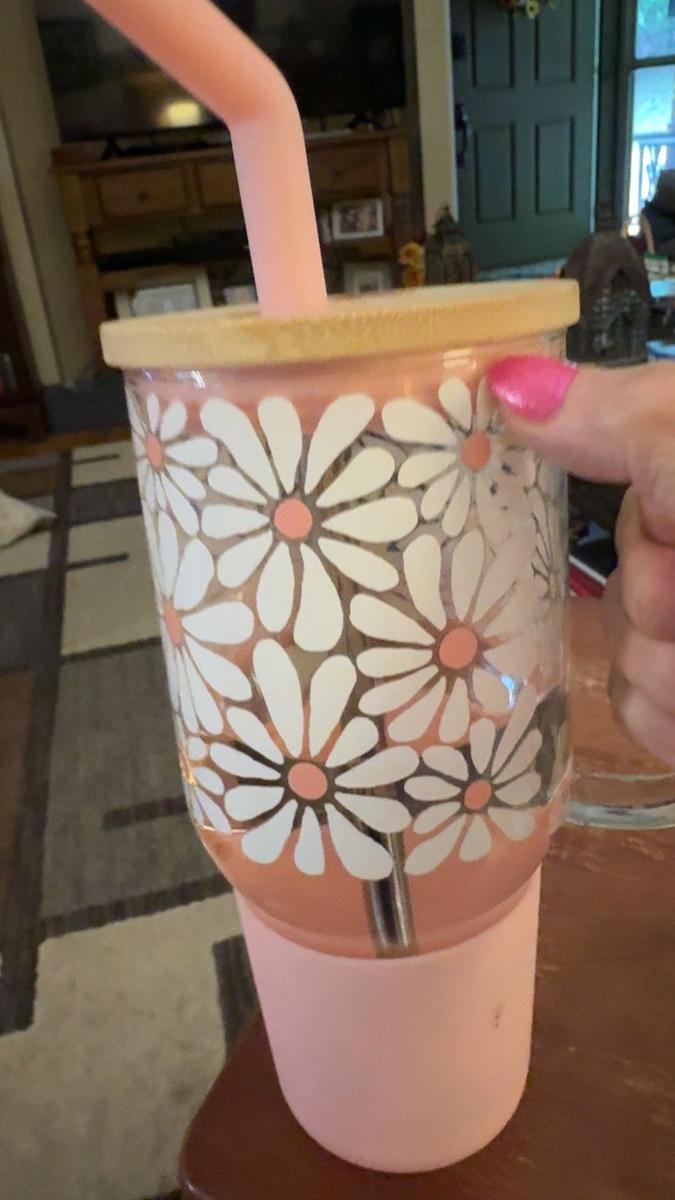 Item: White Floral Mu