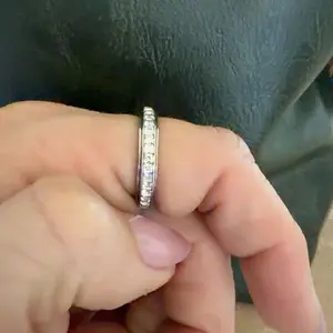 Rotatable Anxiety Ring with Cz Gemstone, Unisex Stress Relief Fidget Toy, Perfect Wedding Promise Gift, Fashion Promise Ring, Men and Women Jewelry