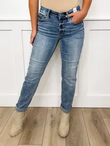 Judy Blue Sammie Mid-Rise Boyfriend Light Wash Jeans