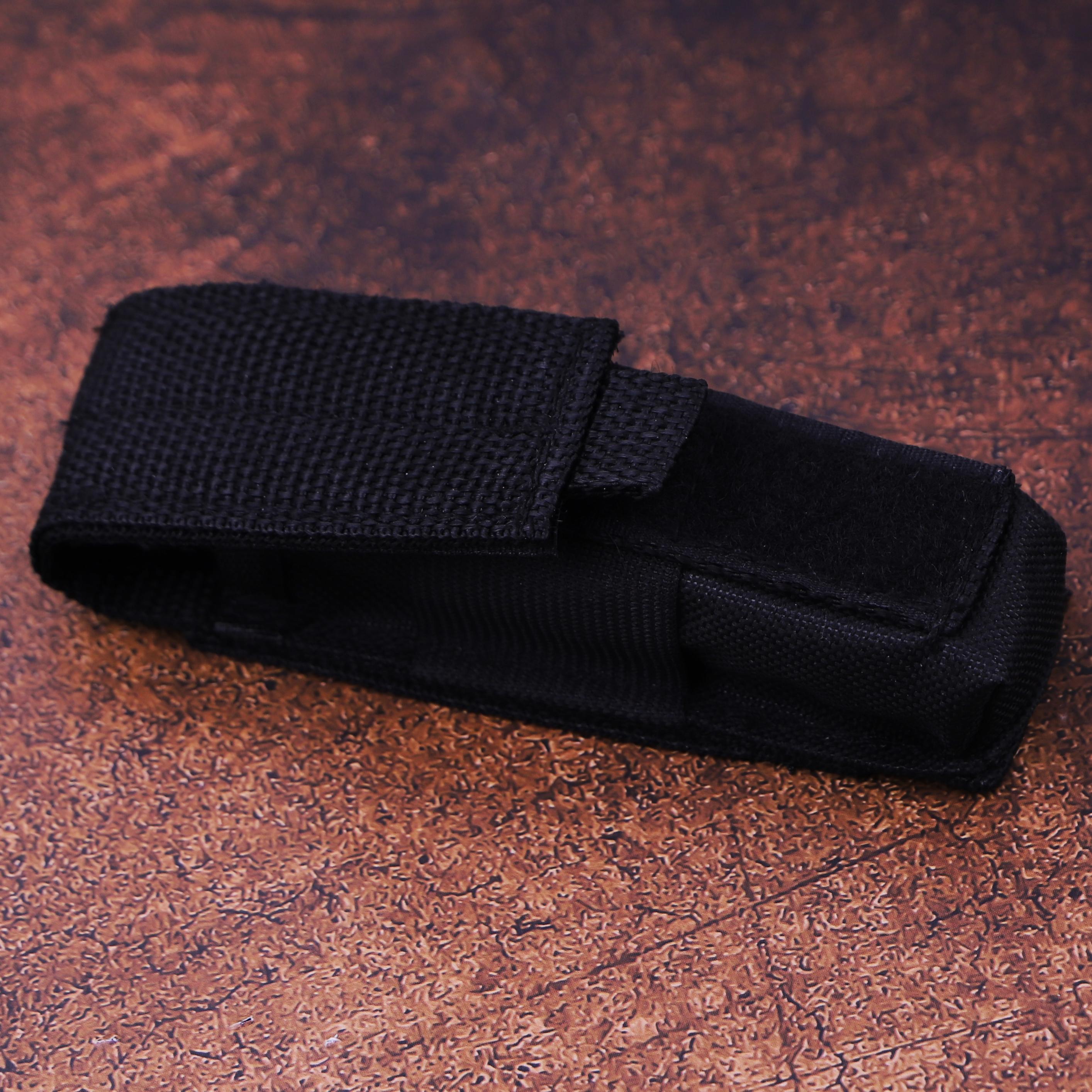 Multi-functional camping knife, comfortable non-slip handle, high hardness sharp blade, the perfect gift for men!