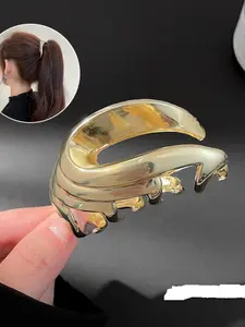 High Ponytail Hair Claw Clip, Metal Shark Fin Design, Volume Enhancer, Secure Hold, Stylish Back-Of-Head Hair Accessory, Volumizing Hair Clips