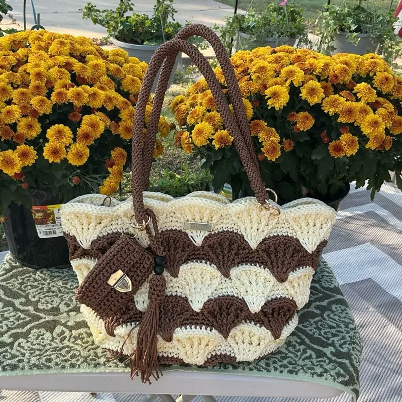Bolsa Valentina, tejida a crochet hecha a mano