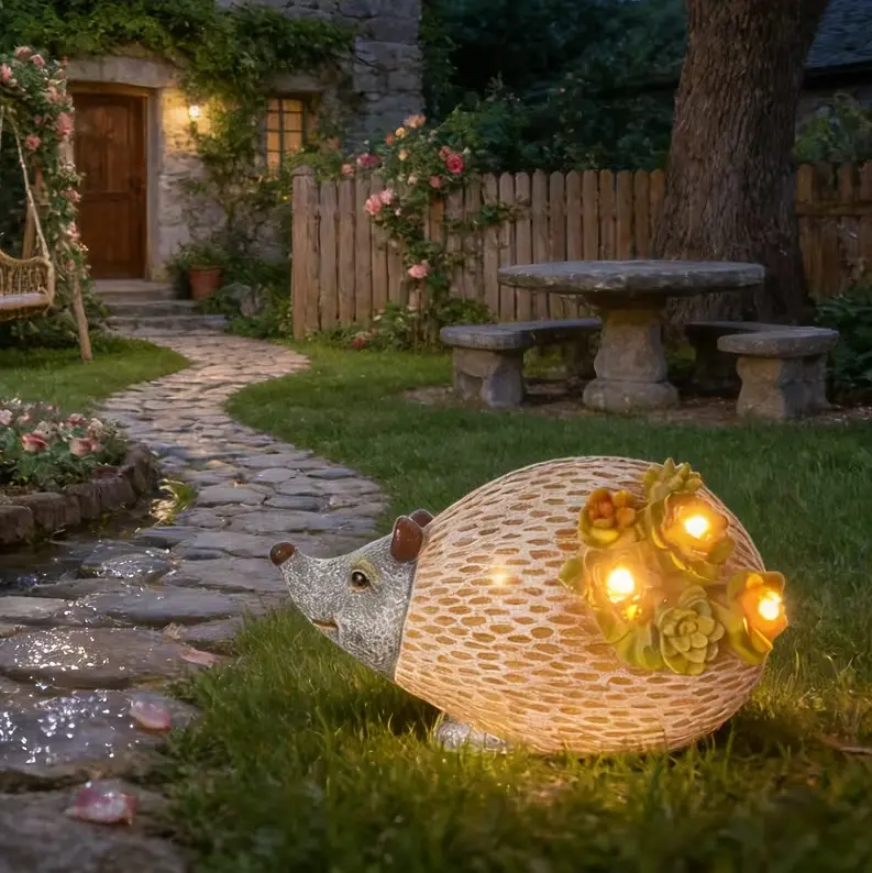 Solar Hedgehog Garden Light, Outdoor Waterproof Resin Animal Statue with Succulent & Flower Pattern, Easter Decoration for Garden Villa Courtyard Mall Indoor Outdoor Office Desk Decor Birthday Mother'S Day Gift for Mom Wife Daughter Friend Animal Lover