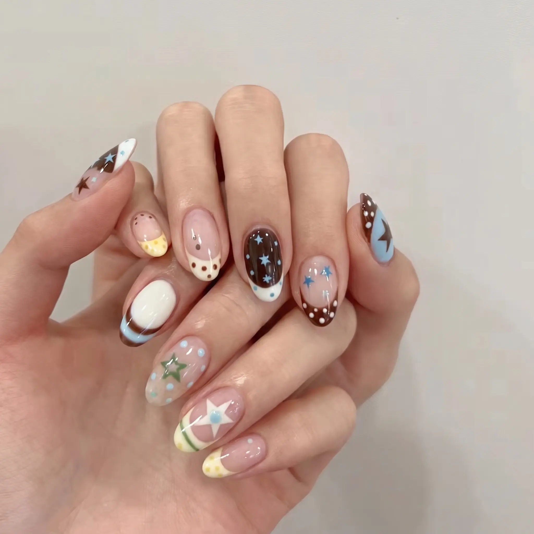 Dopamine Star & Polka Dot Press On Almond Nails Kit Set (30Pcs) - Sweet Cute Design, Reusable, Beginner-Friendly, Complete with Jelly Gel & Tools, Press On Nails
