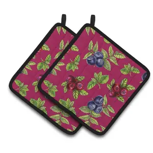 Carolines Treasures  Berries Pair of Pot Holders