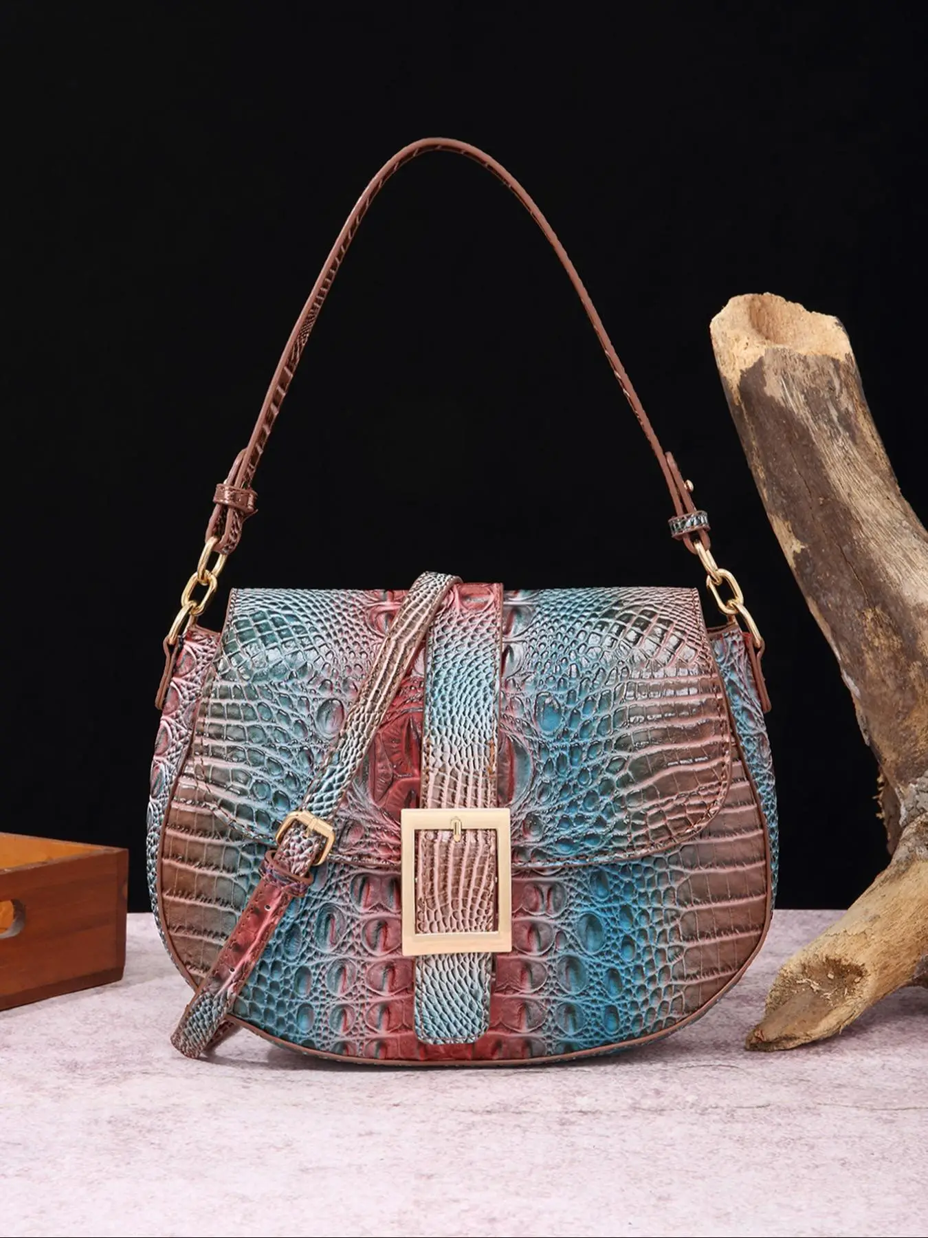 Fashionable Crocodile Embossed Saddle Bag As Gift, Vintage Handbag for Women, Trendy Shoulder Bag for Party, Club, Light Luxury Crossbody Bag for Offi