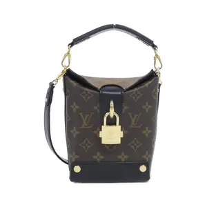 Pre-owned Louis Vuitton Canvas Shoulder Bags Bento Box Monogram Shoulder Bag