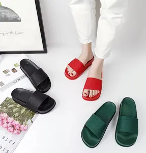 Couple-style summer new fashion slippers with thick sole design, water-resistant and slip-resistant, suitable for both men and women