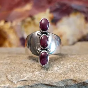 Navajo Made Purple Spiny Oyster Shell Trio Ring by G.A.C. GJ-RNG-0186 Size 6.5