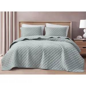 Breeze 3-Piece Lightweight Cotton Gauze Quilt Set