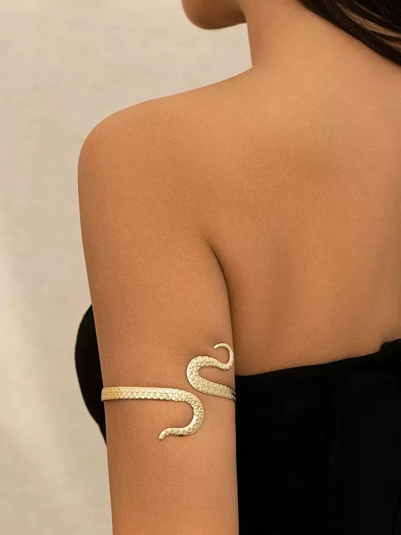 Fashion Ladies Open-Ended Alloy Arm Ring with Octopus Claw Design, Minimalist and Stylish Adjustable Jewelry for All Seasons, Daily Wear Accessory Adjustable Size