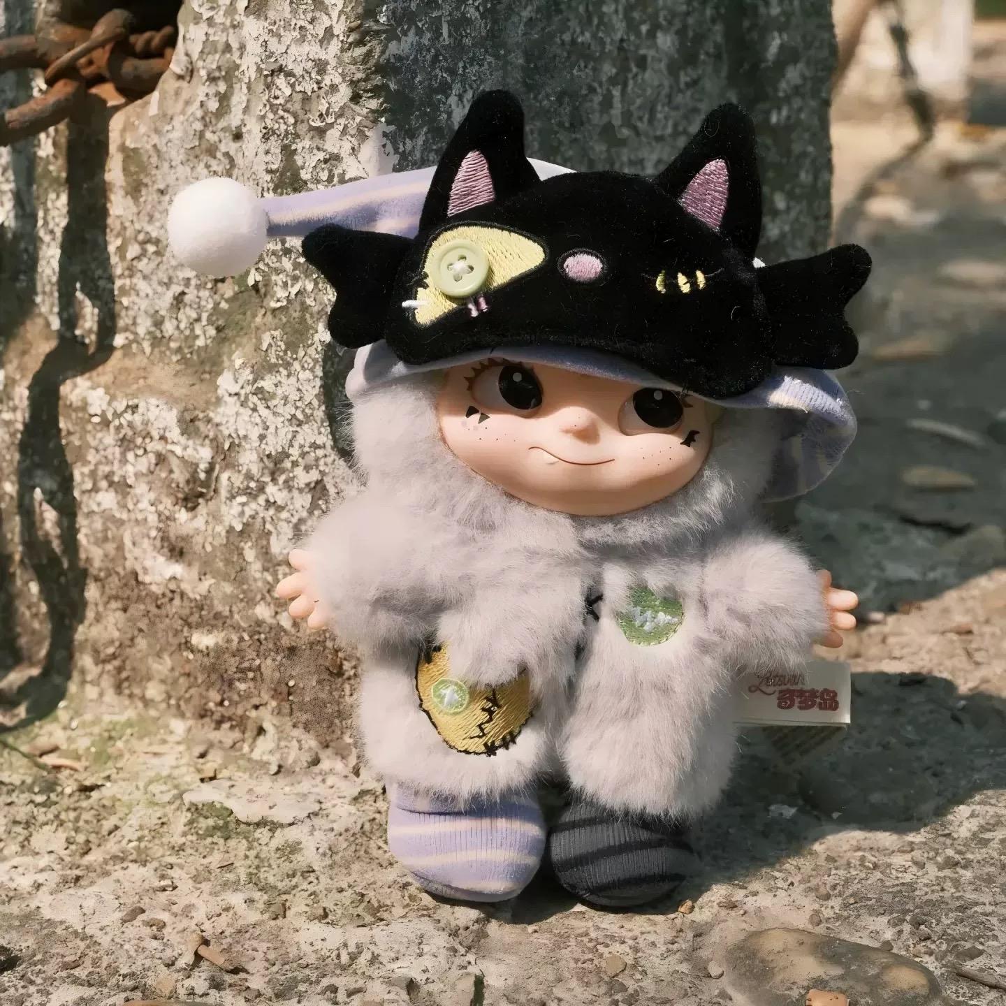 Wakuku Handmade World Series Vinyl Flush Doll