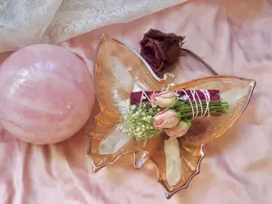 Sage Bundle Love Spell - Soulmate Twin Flame & Self Love, Rose Quartz Baby's Breath Roses - Spiritual Cleansing Gift, Witchy Altar Decor Floral Nature