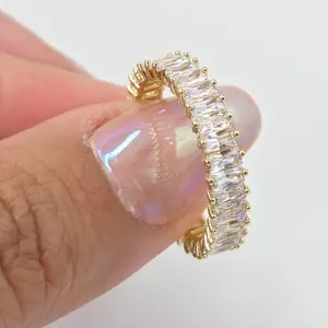 Xuping Jewelry Elegant Geometric Rhinestone Gold Ring - Gold-Tone Band, Sparkle Effect, Sizes 6-10, Unisex Unique Contemporary Decorative Statement Ring, Modern Fashion Daily Wear Accessory, Unique Rings, Gold Rings