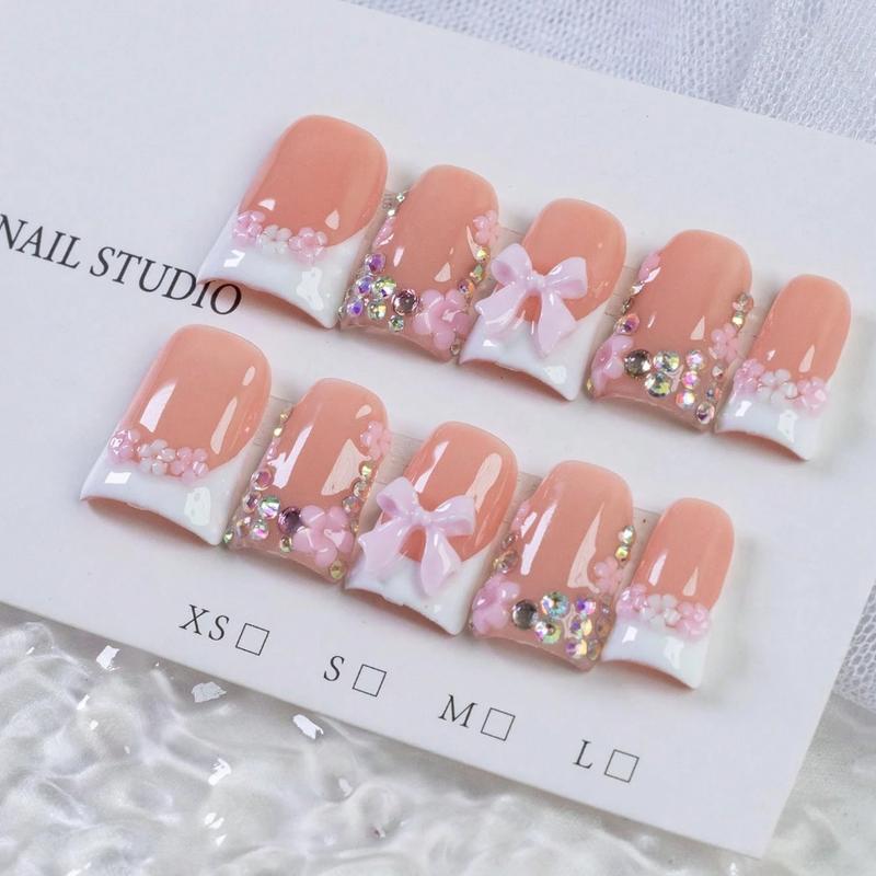 10pcs Y2K Pink And White French Press On Nails, Handmade Floral Short Duckbill Fake Nails, Stylish Acrylic Nails, Pink Bow Design, Pink And White Small Flower Decoration, Rhinestone Embellishment Nail Art, Suitable For Daily, Work, And Holiday Wear