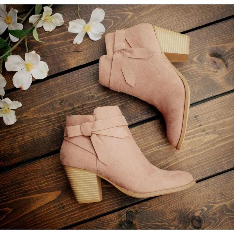 Coutgo Womens Tie Knot Chelsea Pump Ankle Boots Closed Toe Stacked Heel Booties Shoes