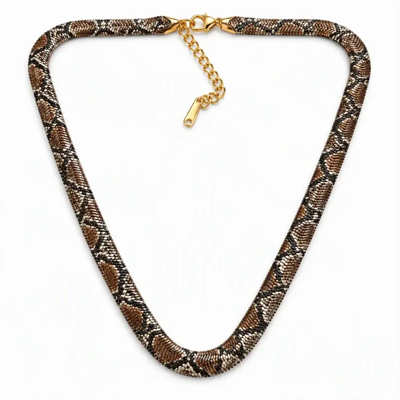 Smoky Brown Snake Pattern Gothic Necklace for Men & Women – Unisex Punk Statement Jewelry, Dark Aesthetic Alternative Fashion Accessory