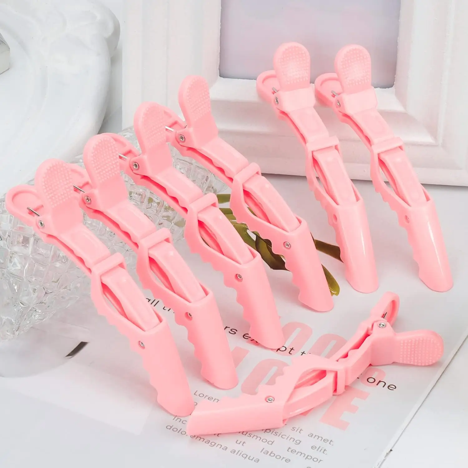 1 Pc Alligator Hair Clips for Styling, Sectioning, Coloring,Cutting, Hair Salon Pro Clips for Women , Girls