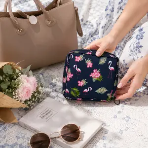 Sanitary Napkin Storage Bag, Portable Menstrual Pad Organiser Bag, Small Zipper Bag Storage Organizer Bag for Travel Storage, Portable Cosmetic Storage Bag, Portable Zipper Makeup Bag, Plaid Mini Portable Makeup Bag