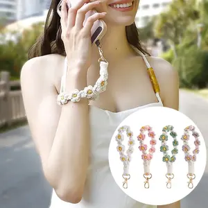 New Daisy Flower Macrame Wristlet Keychains