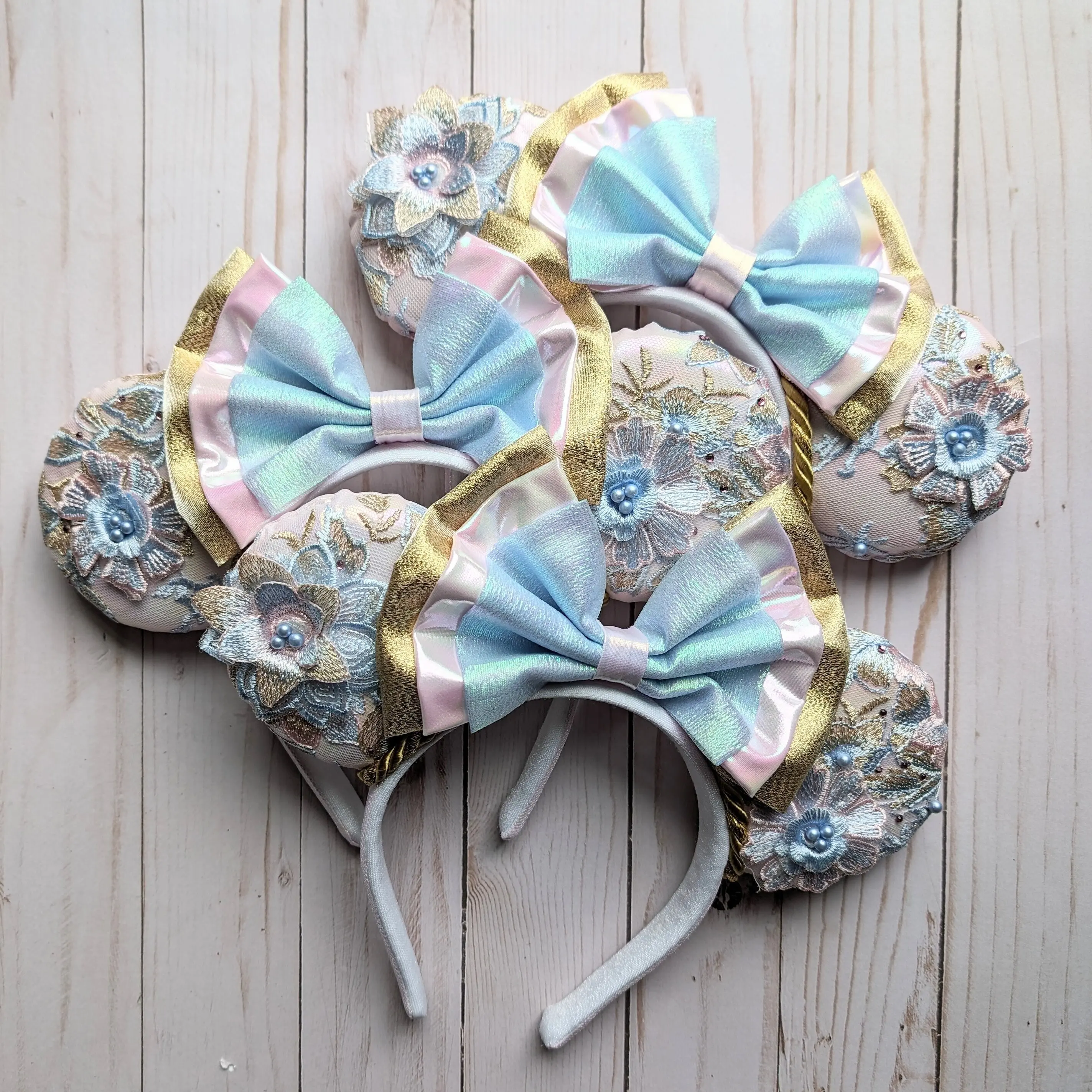 Limited Rope Drop 3D Lace Floral Mouse Ears