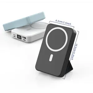 Magnetic power bank, 10000mAh wireless portable charger, 4 ports, compatible with iPhone 15/15 Plus/15 Pro/15 Pro Max, iPhone 14/13/12 series, and more. Features a charging indicator and is compact and portable.