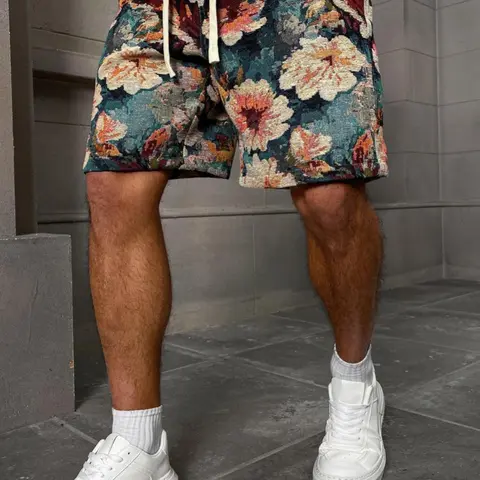 Men's Retro Floral Jacquard Above-the-Knee Shorts - Vintage Tapestry Design, Bold Green-Red Hue, Drawstring, Zipper, Casual Polyester Menswear