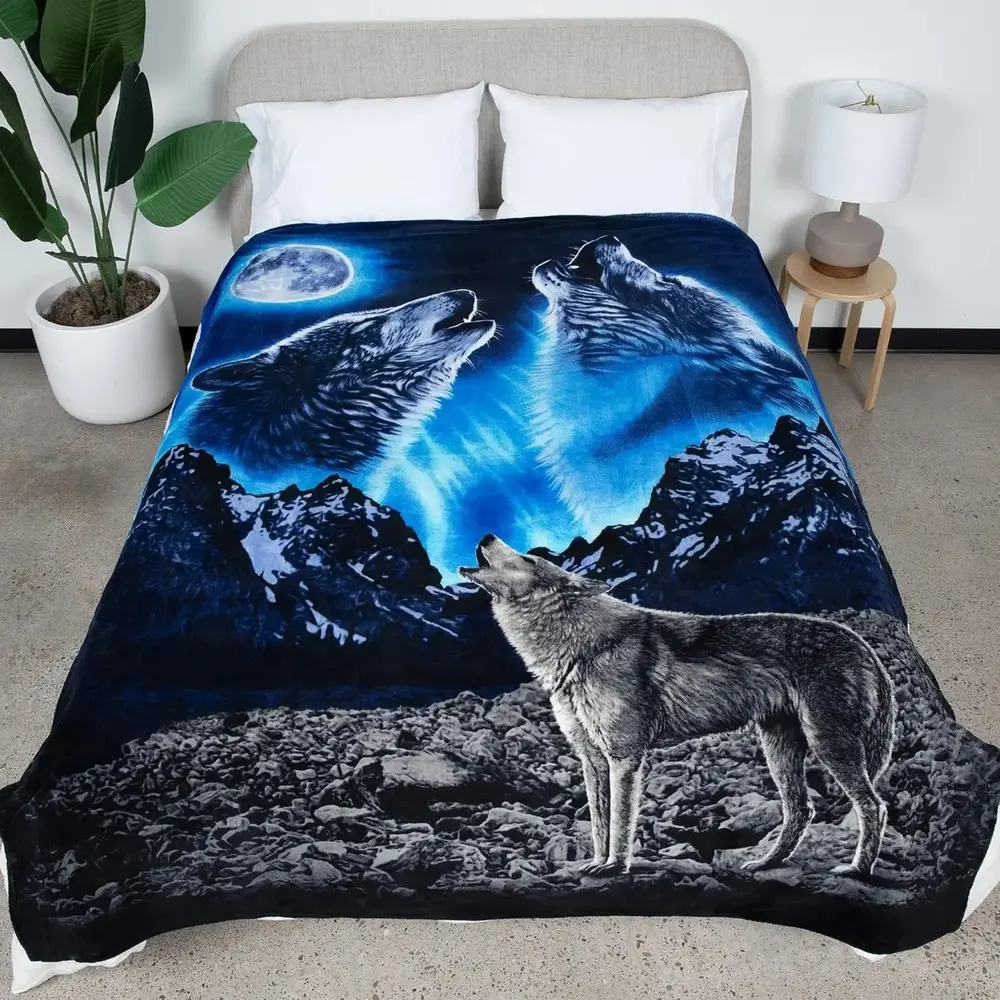 Perfect Gift for Men Boys Wolf Blanket Cool Wildlife Animal Theme Birthday Holiday Present for Son Dad Soft Warm Digital Printed Sofa Couch Bedding Wrap Best Quality Room Decor Surprise adorable style blanket  excellent gift, Digital Print, Couch & Travel