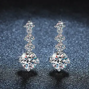 Moissanite earrings 925 silver high-end simple temperament Moissanite earrings classic four-claw earrings