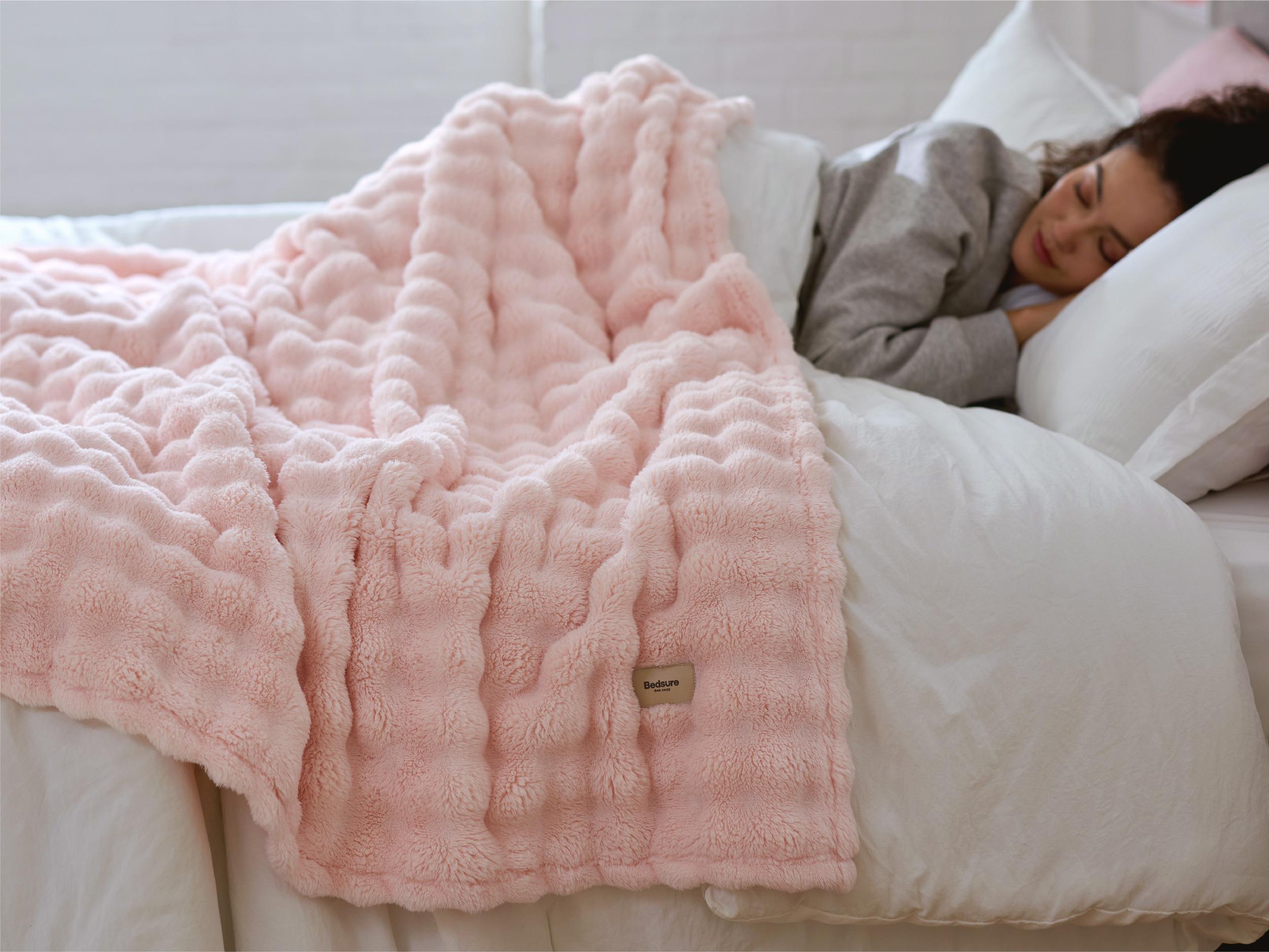 【Spring Glow Up】Bedsure CloudBubble 3D Texture GentleSoft Blanket - Cozy Bubble Blanket  for Bed Sofa Room Decor - Luxury Soft Gifts for Women, Lightweight, All Seasons