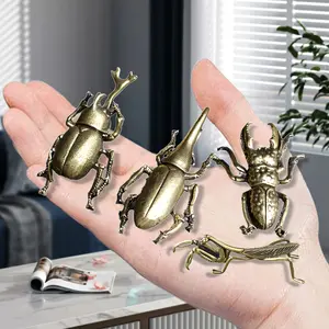4pcs/ set Brass Small Ornament, 1pc Brass Mantis and 3pcs Vintage Beetle Ornament Figurine Sculpture, Metal Animal Insect Ornament, for Home Office Garden Desk Decor, Tea Pets, Unique Collectible Gift, Halloween, Christmas Gifts Room