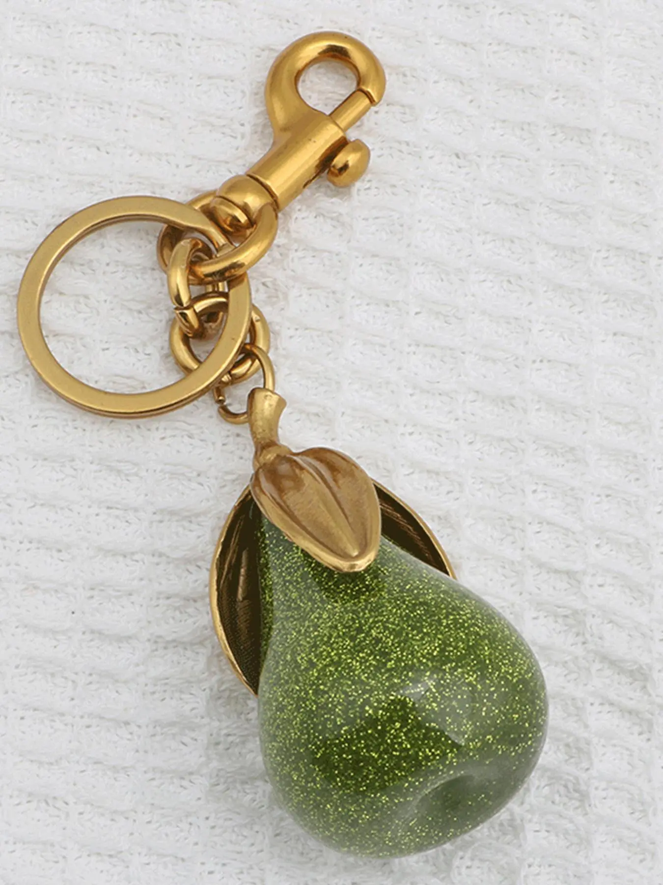 Fruit Design Keychain, Cute Pear-Shaped Keychain for Women & Men, Fashion Accessory for Bag Decoration, Trendy Versatile & Exquisite Keychain, Ideal as a Birthday Gift, Keychain for Bags, Key Ring Accessory, Keyrings for Keys, Keychain for Purse