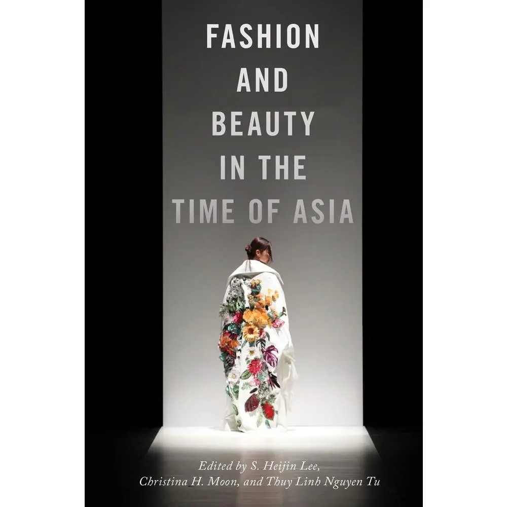 USED Book - Fashion and Beauty in the Time of Asia (Hardcover) - english