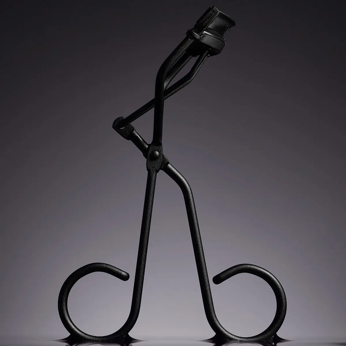 Surratt Relevee lash Curler for Natural Curl Makeup Cosmetic - Perfect for Creating Natural-Looking Curls