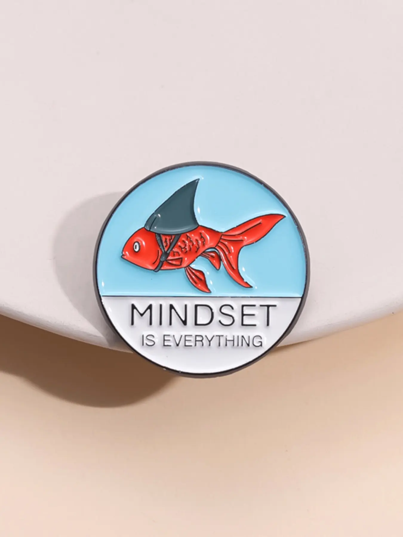 Mindset Is Everything Brooch, Alloy Brooch Pin, Fun Metaphorical Design, Inspirational Jewelry Accessory, Positive Motivational Theme, Unique Fashion Statement
